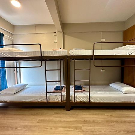 Films House Hostel Bangsaen Esterno foto
